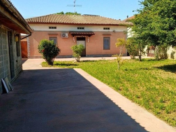 casa indipendente in vendita a Balocco