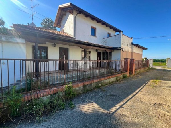 quadrivano in vendita a Bianzè