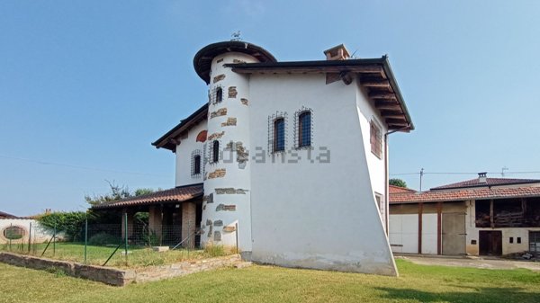 casa indipendente in vendita a Bianzè