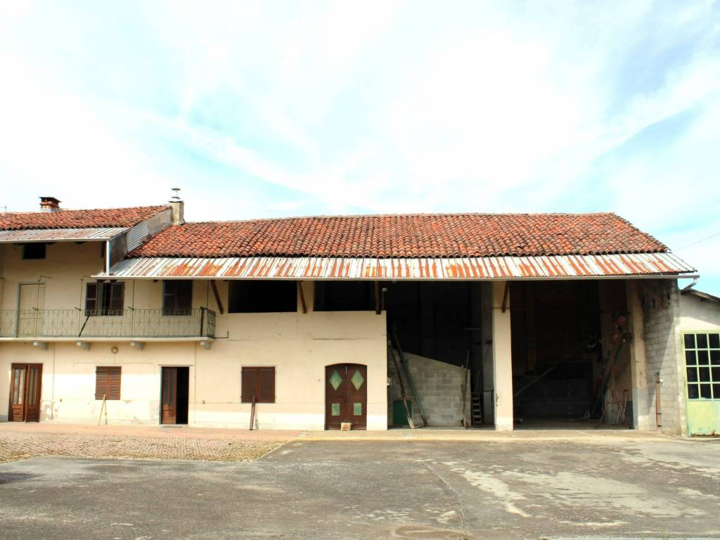 casa indipendente in vendita a Bianzè
