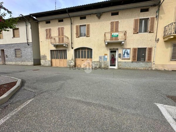 casa indipendente in vendita a Bianzè