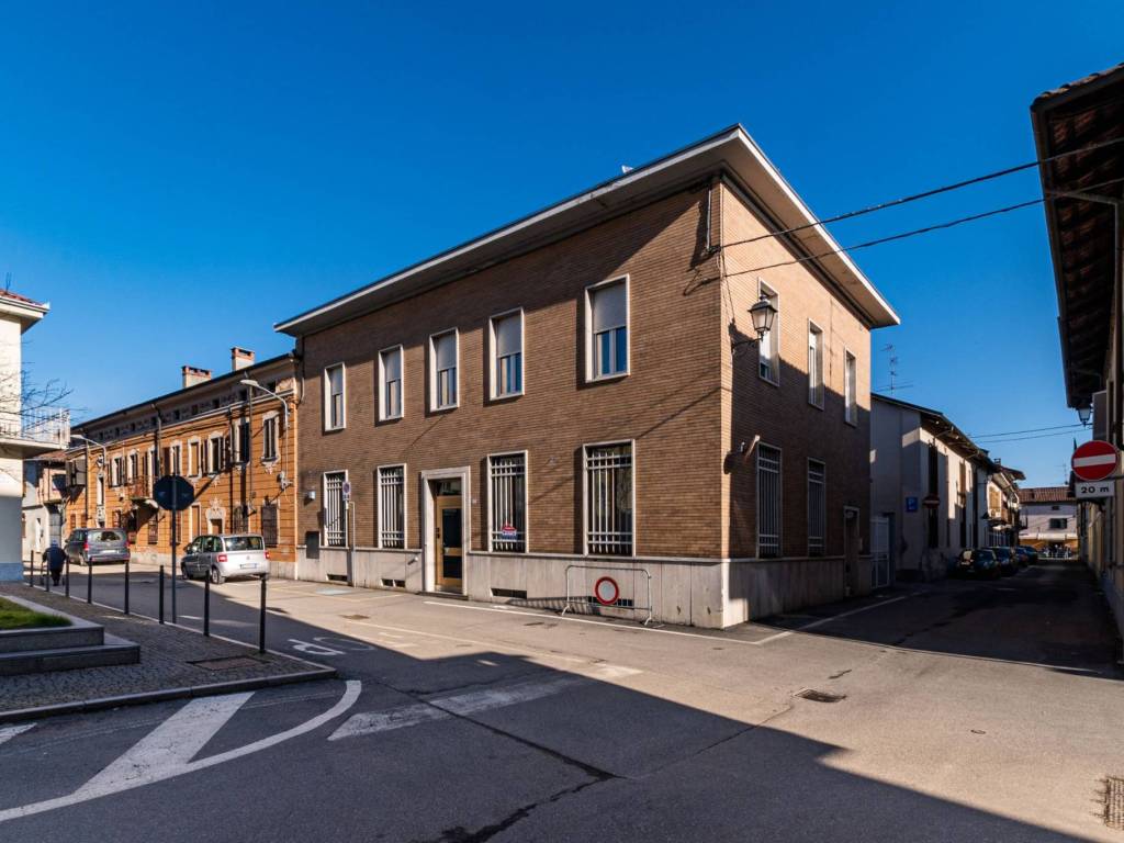 negozio in vendita a Bianzè