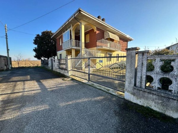 casa indipendente in vendita a Bianzè