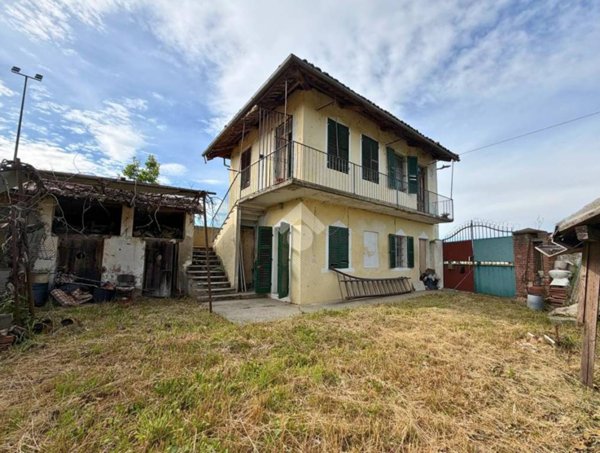 casa indipendente in vendita a Bianzè