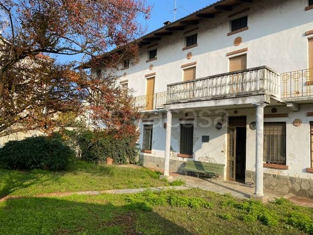 casa indipendente in vendita a Bianzè