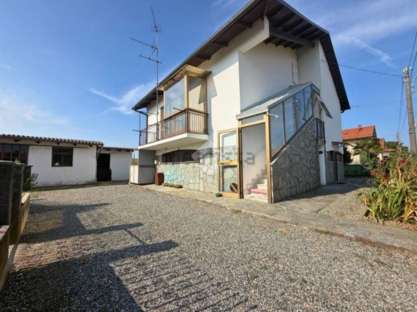 casa indipendente in vendita a Bianzè