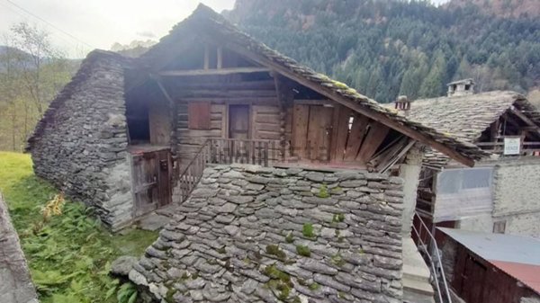 casa indipendente in vendita a Boccioleto