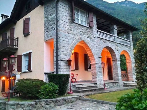 casa indipendente in vendita a Boccioleto
