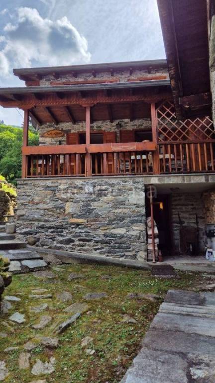 casa indipendente in vendita a Boccioleto