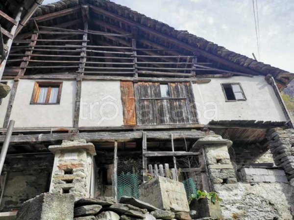 casa indipendente in vendita a Boccioleto