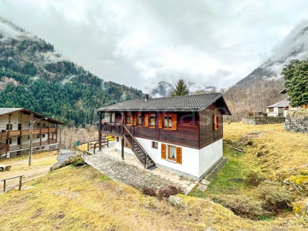 casa indipendente in vendita a Boccioleto in zona Fervento