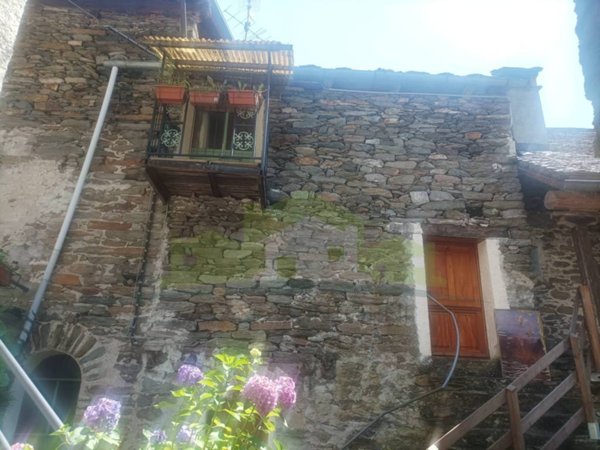 casa indipendente in vendita a Boccioleto