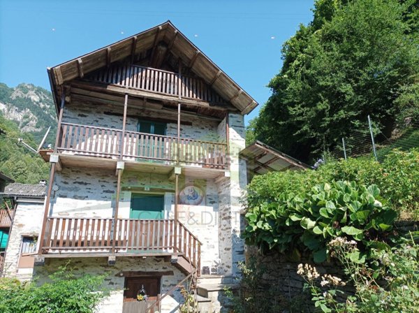 casa indipendente in vendita a Boccioleto in zona Piaggiogna