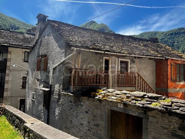 appartamento in vendita a Boccioleto in zona Oro