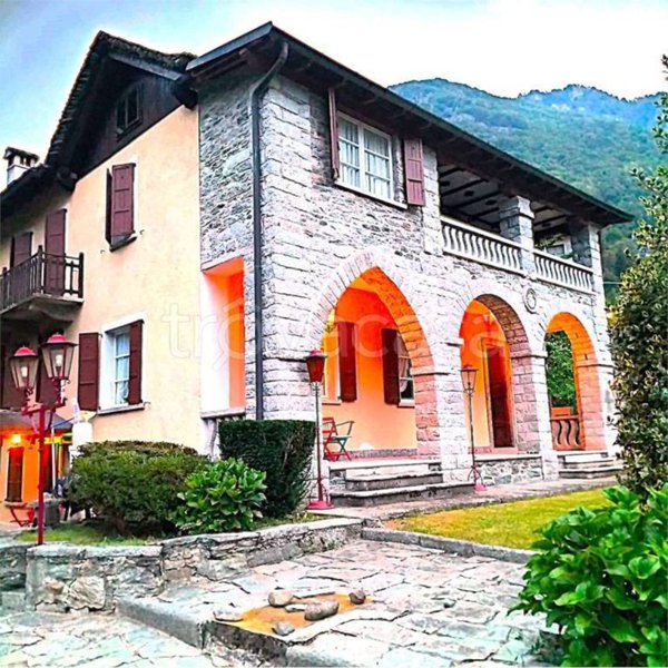 casa indipendente in vendita a Boccioleto in zona Oro