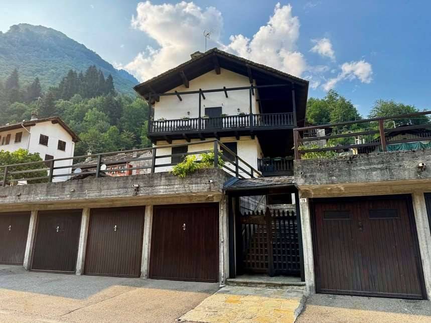 appartamento in vendita a Boccioleto in zona Oro