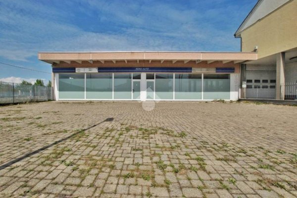 locale commerciale in vendita a Borgo d'Ale