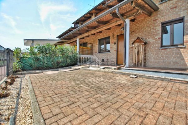 casa indipendente in vendita a Borgo d'Ale