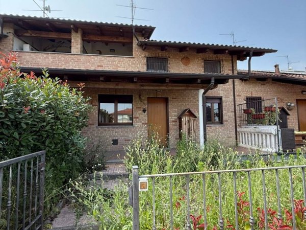 casa indipendente in vendita a Borgo d'Ale