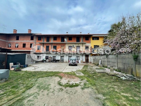 casa indipendente in vendita a Borgo d'Ale