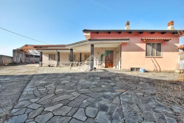 casa indipendente in vendita a Borgo d'Ale