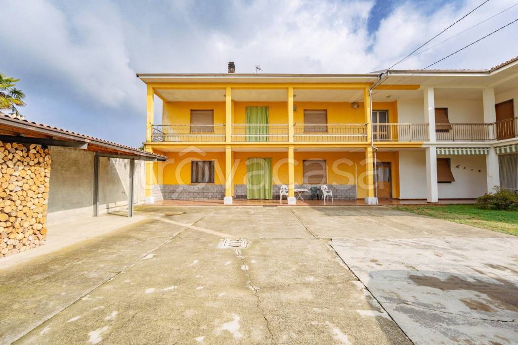 casa indipendente in vendita a Borgo d'Ale