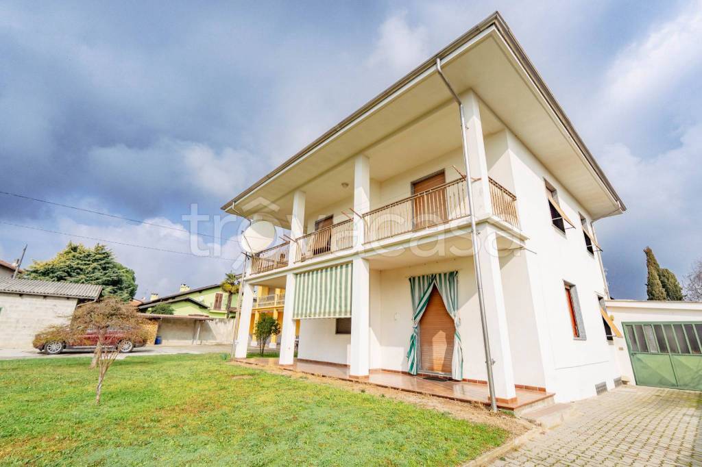 casa indipendente in vendita a Borgo d'Ale