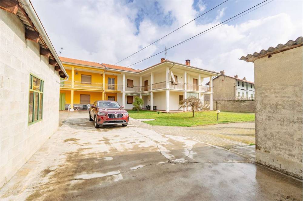 casa indipendente in vendita a Borgo d'Ale