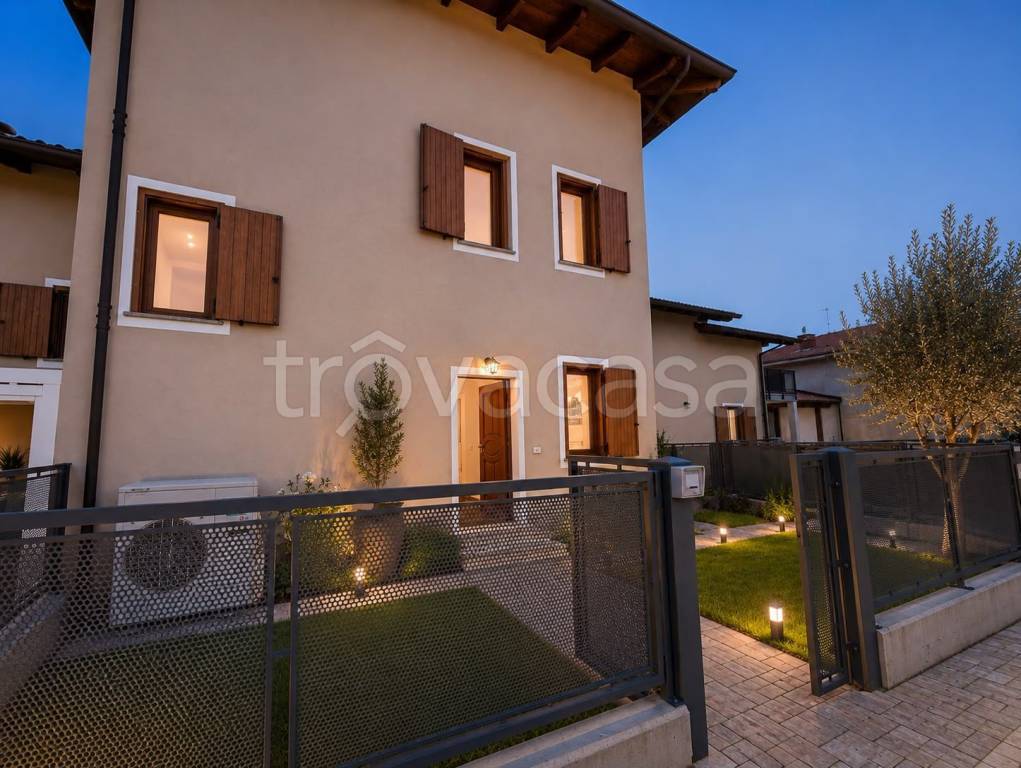 casa indipendente in vendita a Borgo d'Ale