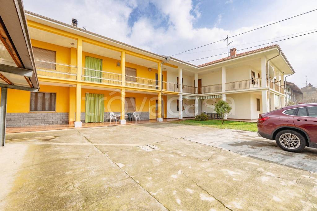 casa indipendente in vendita a Borgo d'Ale