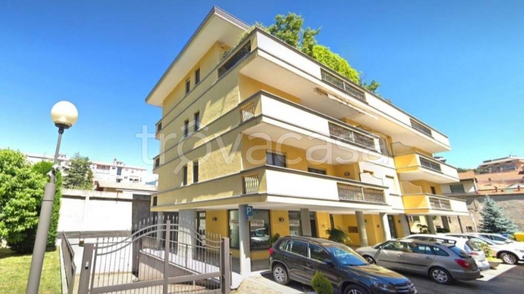 appartamento in vendita a Borgosesia