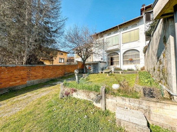 casa indipendente in vendita a Borgosesia