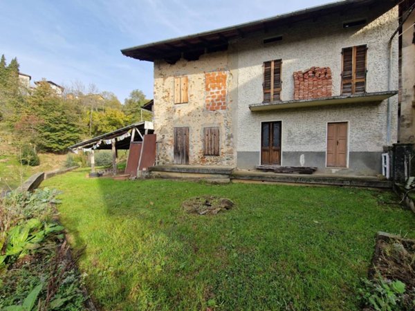 casa indipendente in vendita a Borgosesia