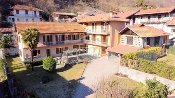 casa indipendente in vendita a Borgosesia