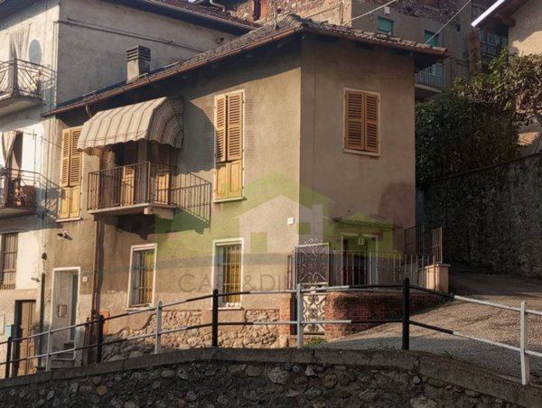 casa indipendente in vendita a Borgosesia
