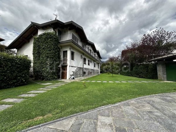 casa indipendente in vendita a Borgosesia