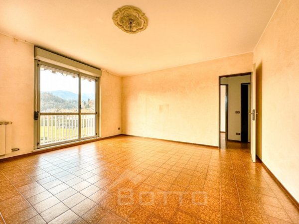 appartamento in vendita a Borgosesia