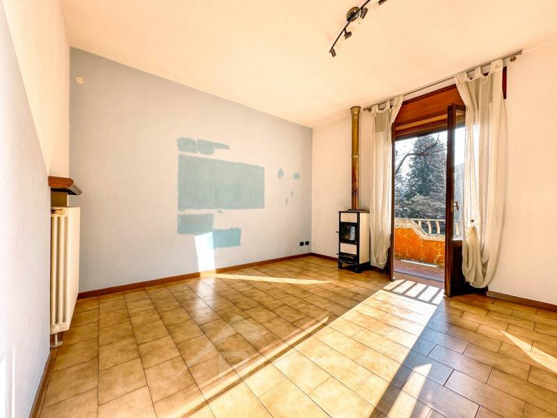 casa indipendente in vendita a Borgosesia