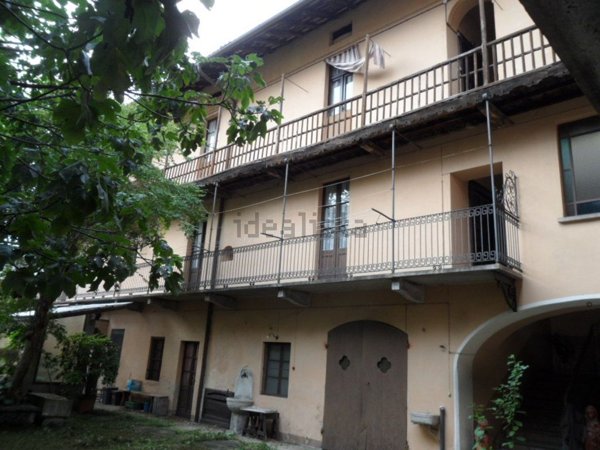 casa indipendente in vendita a Borgosesia
