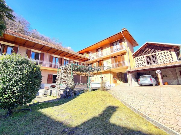 casa indipendente in vendita a Borgosesia