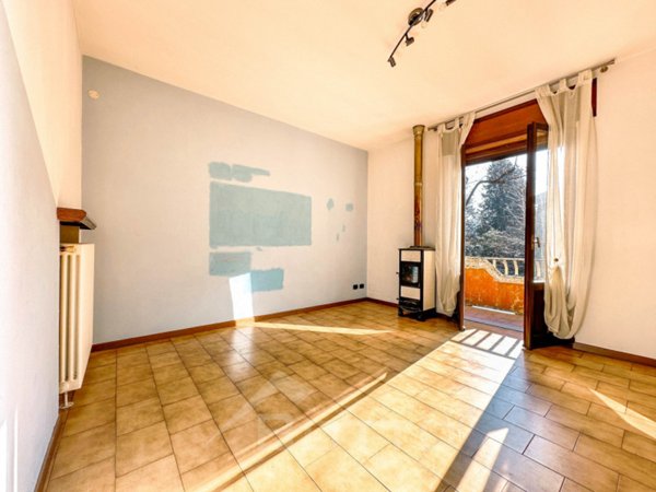 casa indipendente in vendita a Borgosesia