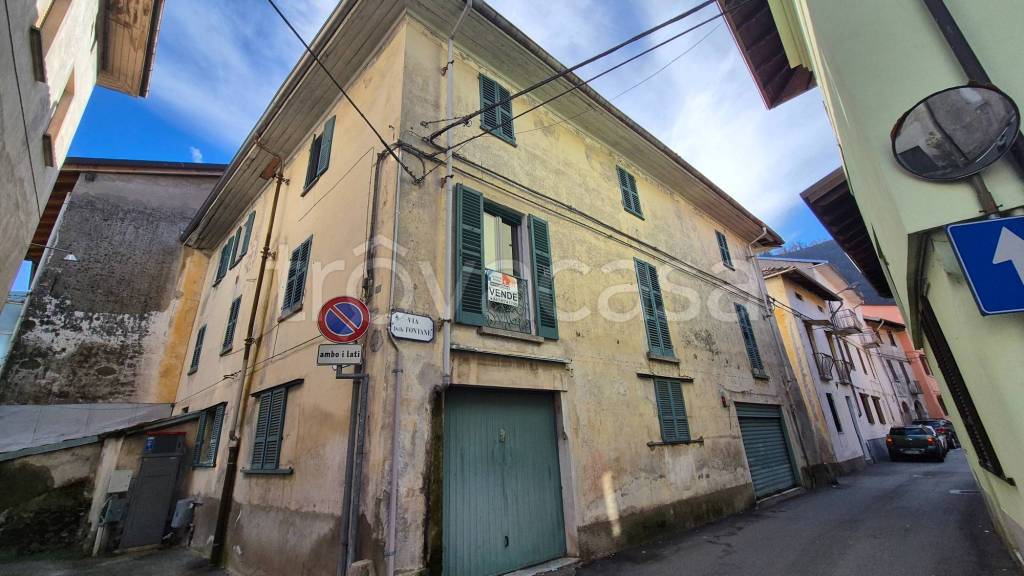 casa indipendente in vendita a Borgosesia