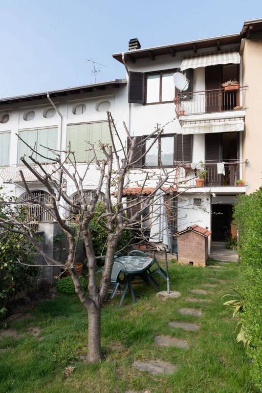 casa indipendente in vendita a Borgosesia