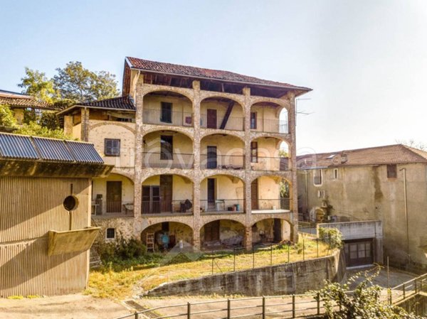 casa indipendente in vendita a Borgosesia