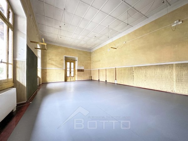 casa indipendente in vendita a Borgosesia