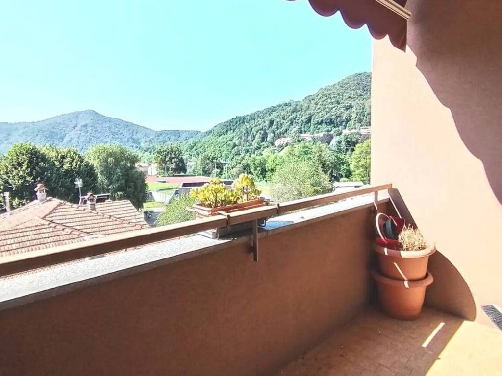 appartamento in vendita a Borgosesia