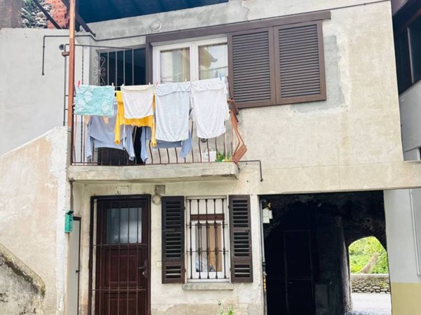 casa indipendente in vendita a Borgosesia