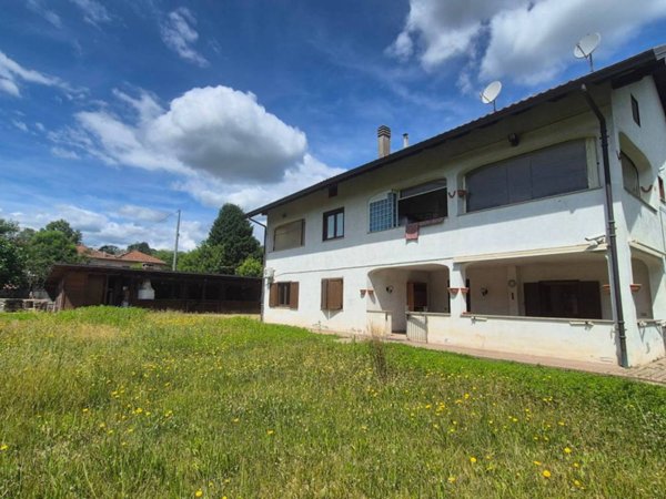 casa indipendente in vendita a Borgosesia