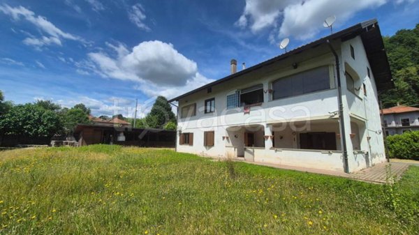 casa indipendente in vendita a Borgosesia