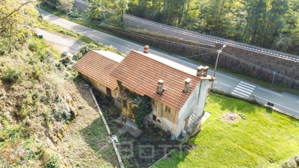 casa indipendente in vendita a Borgosesia